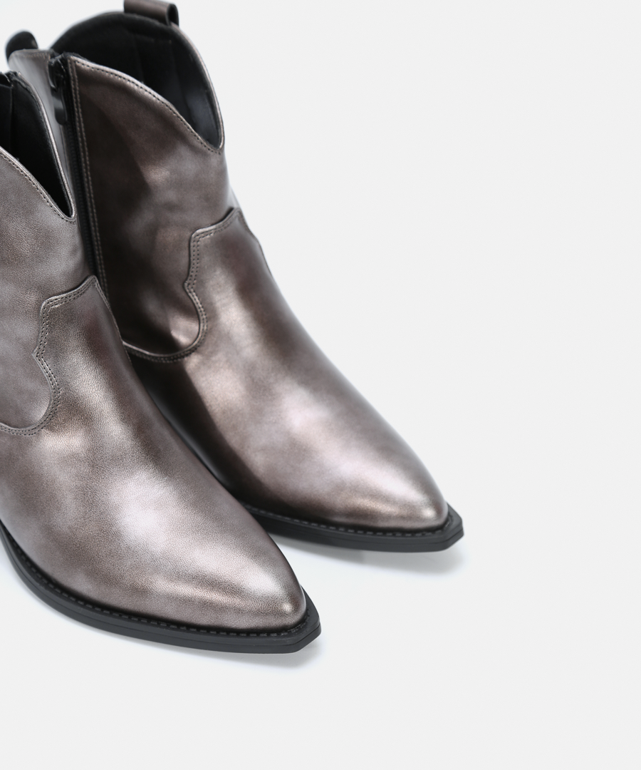 Botines cowboy metalizados image number null